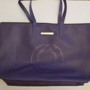 Monat Tote